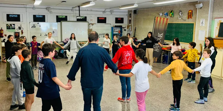 El Patronat de Sant Roc està fent tallers de cultura popular a l’Escola Joan Maragall