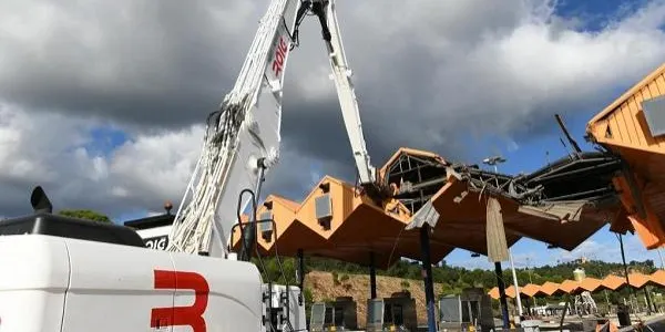 Comença a desmantellar-se el peatge de Vila-seca
