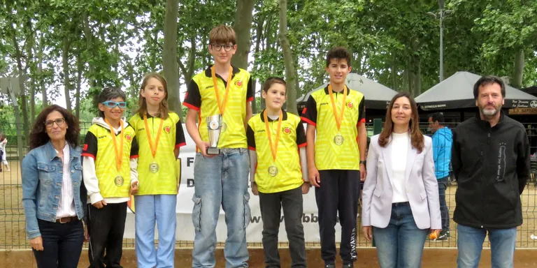 L’equip infantil de bitlles Olius A revalida per cinquena vegada consecutiva la Lliga Catalana Infantil de Bitlles