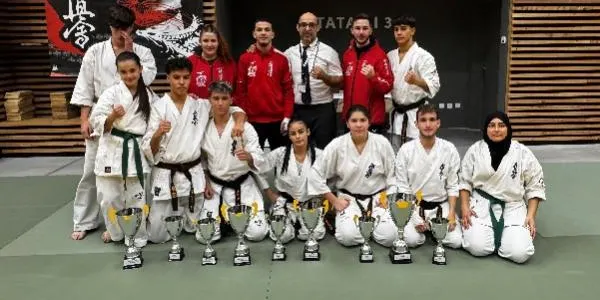 Vuit podis del Dojo Zanshin Kyokushin de Torredembarra a l’Open de Bayeux