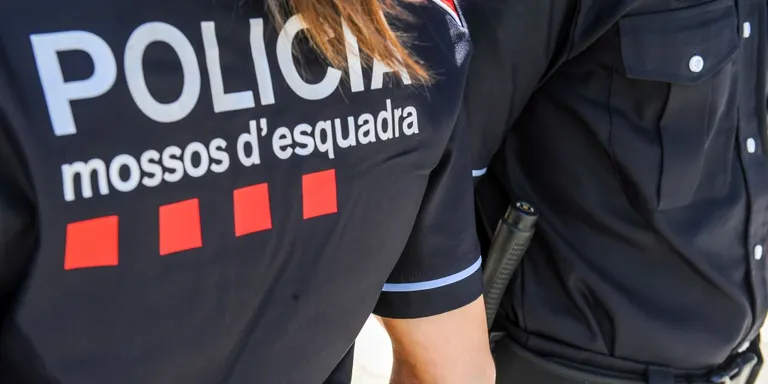 Els Mossos d’Esquadra de Cambrils detenen quatre homes per un robatori amb força en un domicili a Mont-Roig