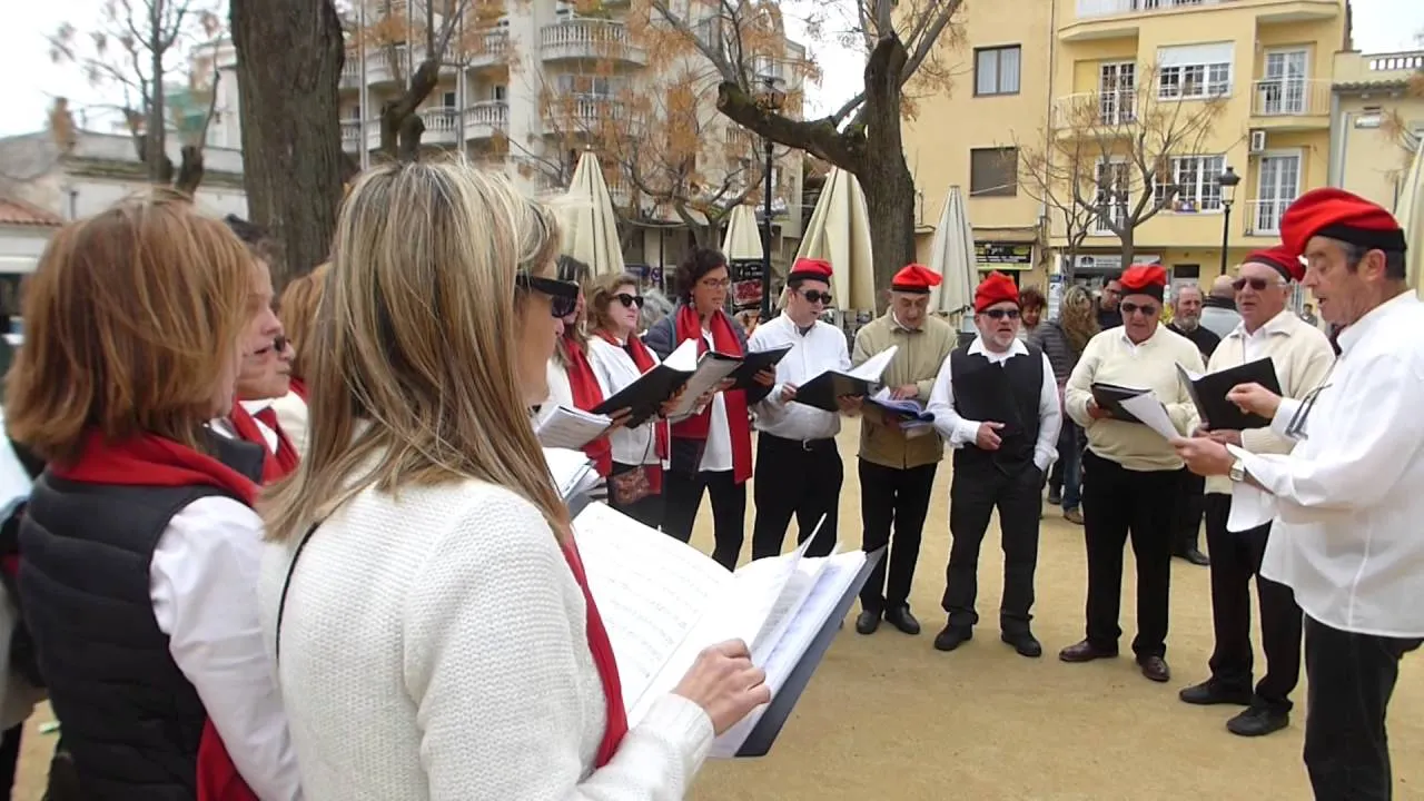 Tornen les caramelles a Pineda el Dilluns de Pasqua
