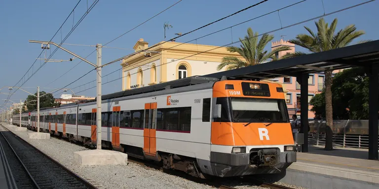 El Maresme exigeix alternatives de transport i més inversions per millorar l’R1