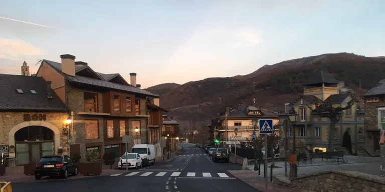 Aquest dijous s'obre la sol·licitud d'ajuts a negocis afectats pel tancament perimetral de la Cerdanya i el Ripollès