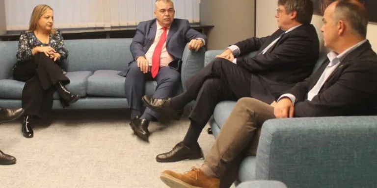 PSOE i Junts creuen documents per "afinar" la llei d'amnistia a l'espera de l'acord per a la investidura