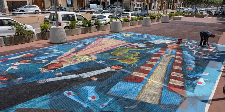 Els gegants, els macips i els elements marítims tornen a protagonitzar el mural del Calisay