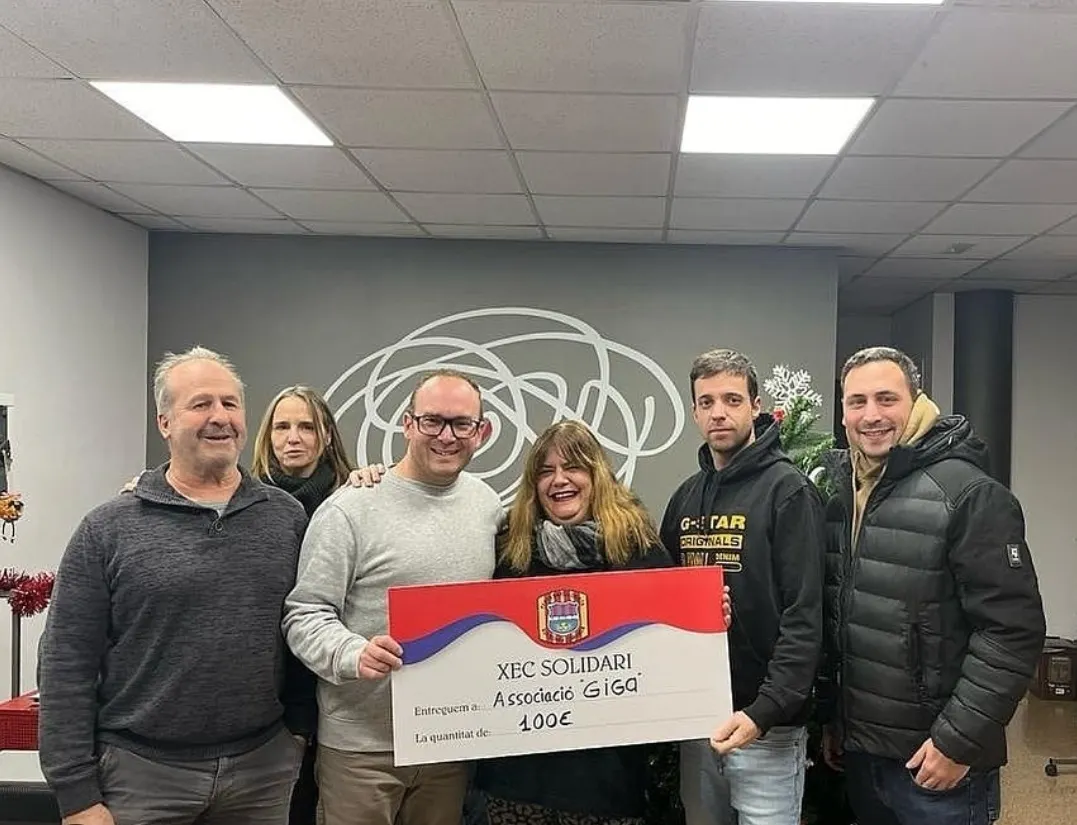 <strong>La Penya Barcelonista de Solsona i Comarca fa un donatiu solidari a GIGA</strong>