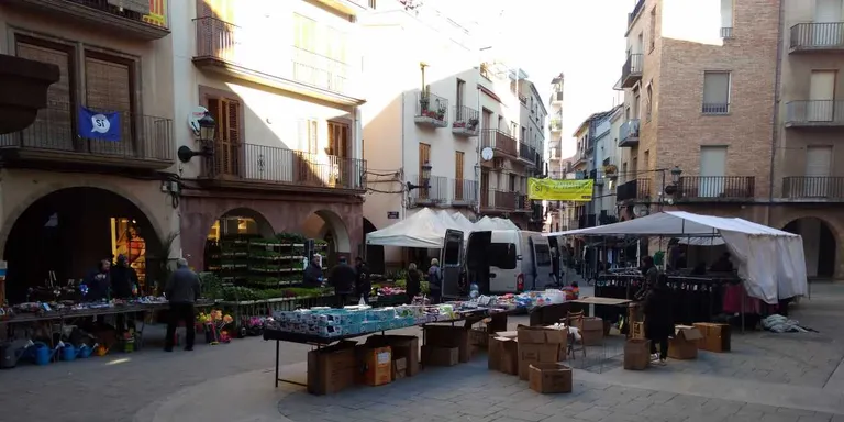 Seguiment desigual de la jornada de vaga general a Agramunt