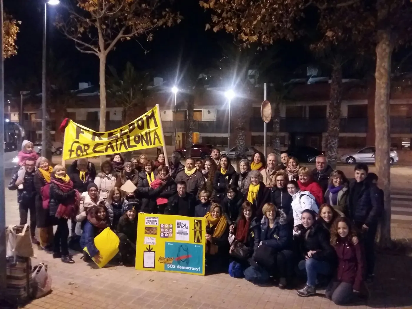 Concentració davant l’Ajuntament per reclamar la llibertat dels presos polítics