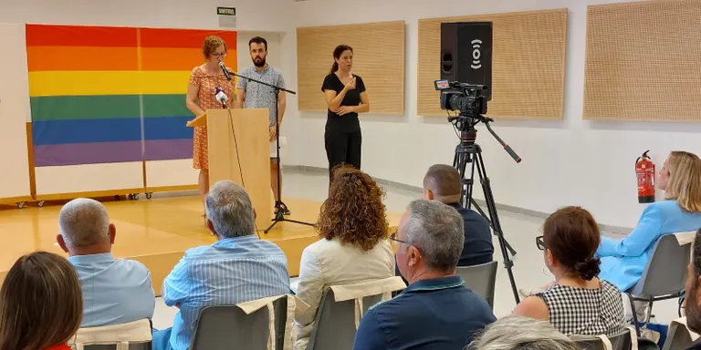 Valls celebra l’acte institucional de la Generalitat de la demarcació del Dia de l’Orgull LGBTI+