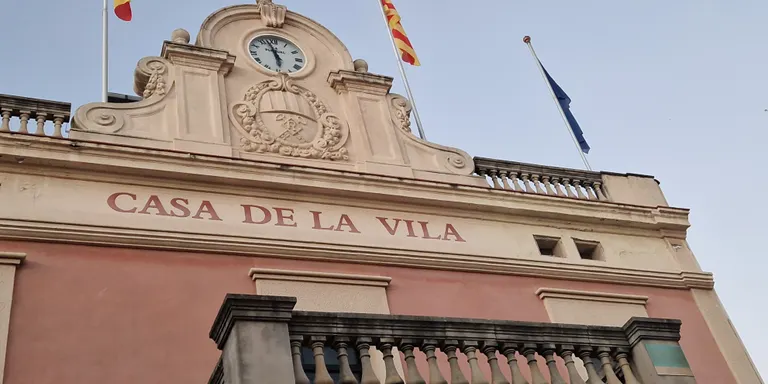 Les ordenances, la regulació dels parcs solars o l'Arxiu Roset, al Ple d'octubre