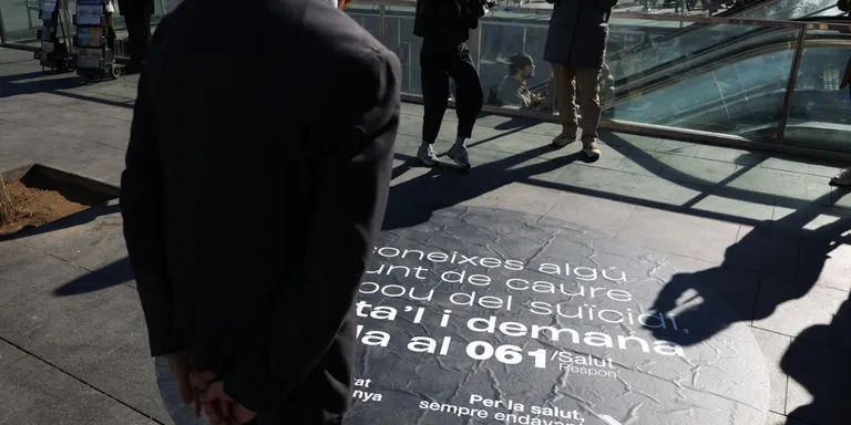 Pineda participa en una campanya per prevenir els suïcidis