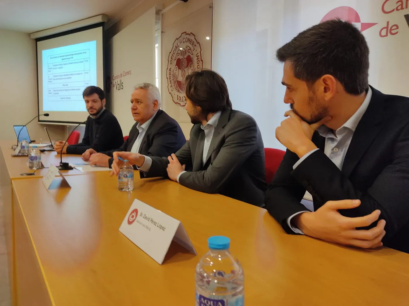 La Cambra de Valls analitza el nou reglament europeu d’intel·ligència artificial per a les pimes