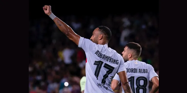 Ovació amb regust a comiat per Aubameyang