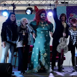 Las de la Chiri i el Cantante del Greco a La Veneno | En Calces 1x27 - episode art