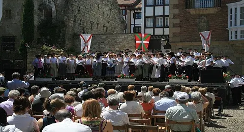 HERRI KANTA, EL DOMINGO