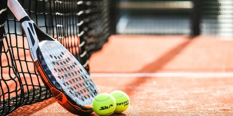 Aquest dissabte arrenca l’Open nocturn de tennis i pàdel