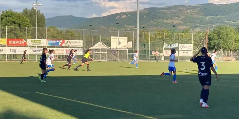 L'FC Pirineus rep diumenge el CE Berga, actual líder de grup