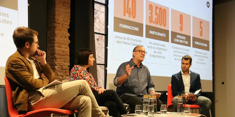 Els homes joves són els més espanyolistes i favorables a protegir els símbols franquistes, segons una enquesta d'Òmnium