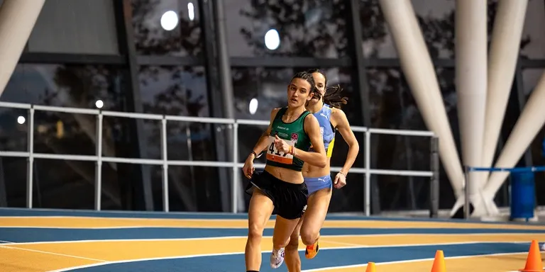 Bons resultats dels corredors arenyencs en les primeres proves d'atletisme en pista coberta a Sabadell