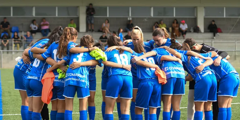 El Cambrils Unió femení ensopega a casa davant el Sant Cugat