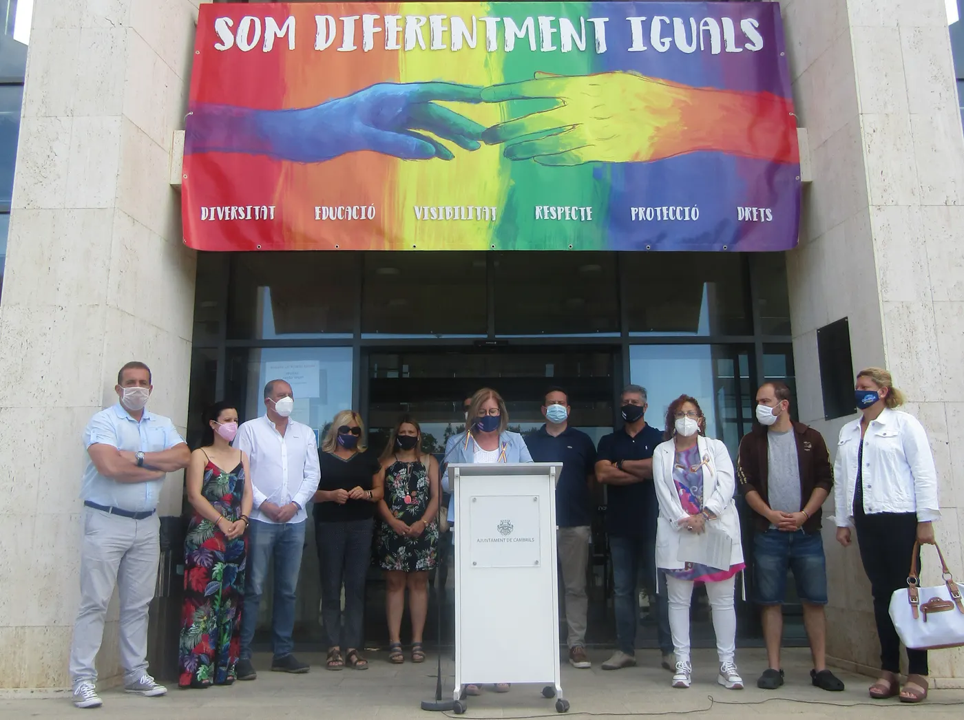 L’Ajuntament de Cambrils s’afegeix al Dia de l’Orgull LGBTI+ amb la lectura d’un manifest