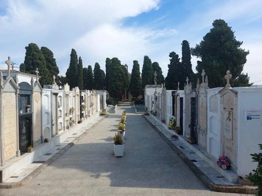 Dispositiu de Tots Sants al cementiri