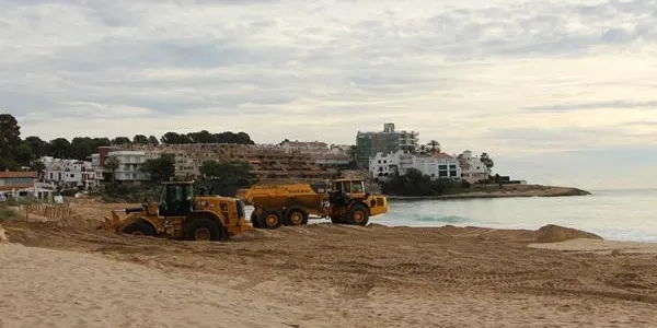Altafulla gestiona una nova aportació de sorra del Port de Torredembarra per a després de Setmana Santa