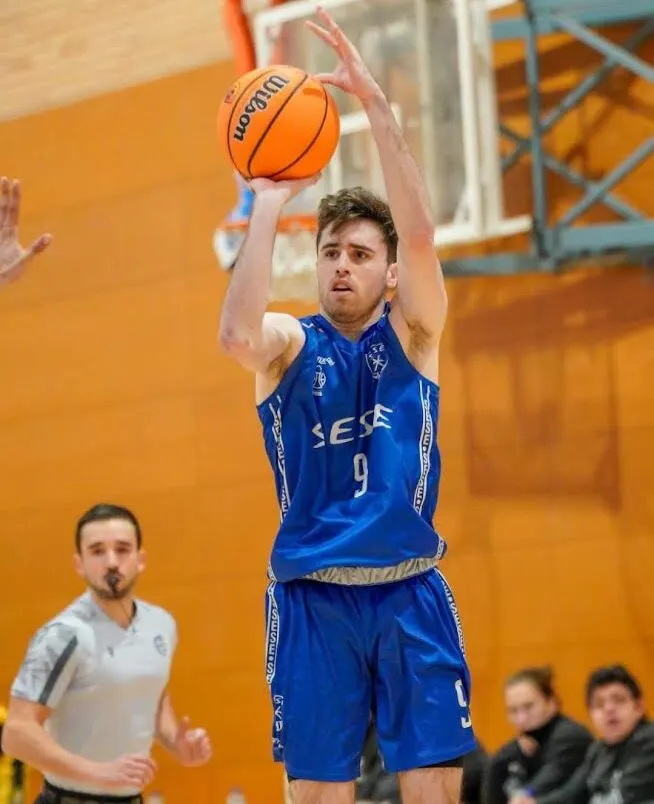 L’escorta Gerard Gutiérrez s’incorpora al Club Bàsquet Valls