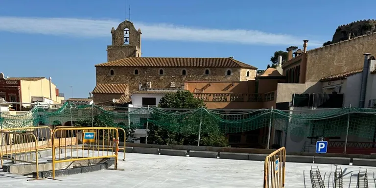 L'Ajuntament reorganitza l'aparcament de la plaça dels Indians