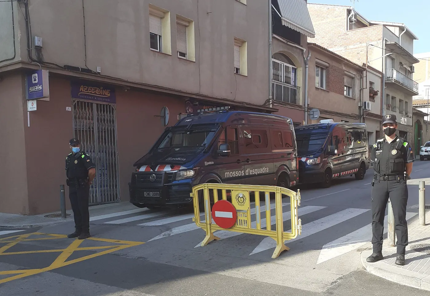 Operació policial en un establiment del carrer Homs per eradicar actes delictius