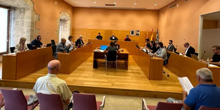 Els plens de l'Ajuntament s'avançaran mitja hora a partir del mes de setembre