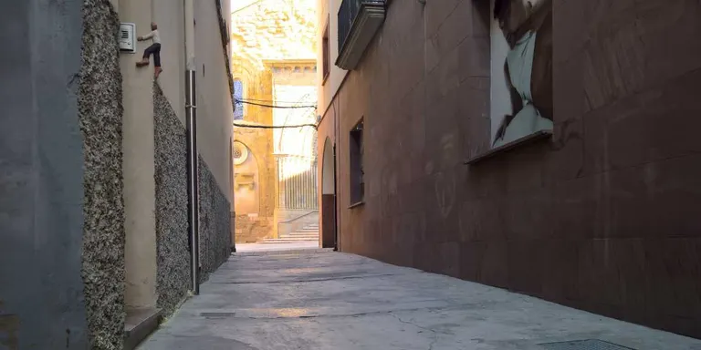 Arranquen les obres d'arranjament al Carrer Castell