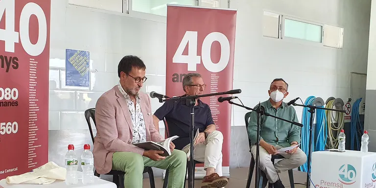 Una vuitantena de persones celebren els 40 anys de l’Associació Catalana de la Premsa Comarcal