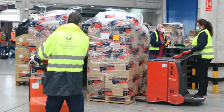 El Govern enviarà aquest divendres dos camions d'ajuda humanitària a la frontera d'Ucraïna que arribaran dilluns