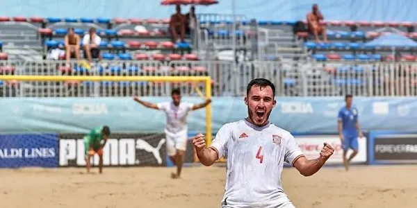 José Arias entra en la convocatòria de la primera concentració de la Selecció Espanyola de futbol platja