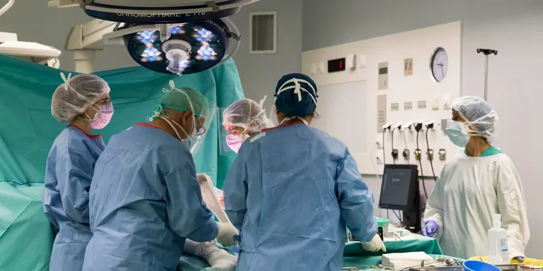 L'Hospital Universitari de Vic comença a ajornar operacions no urgents