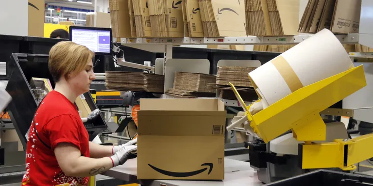 CCOO denuncia que el trasllat dels treballadors d’Amazon pel tancament de Martorelles és un “ERO encobert”