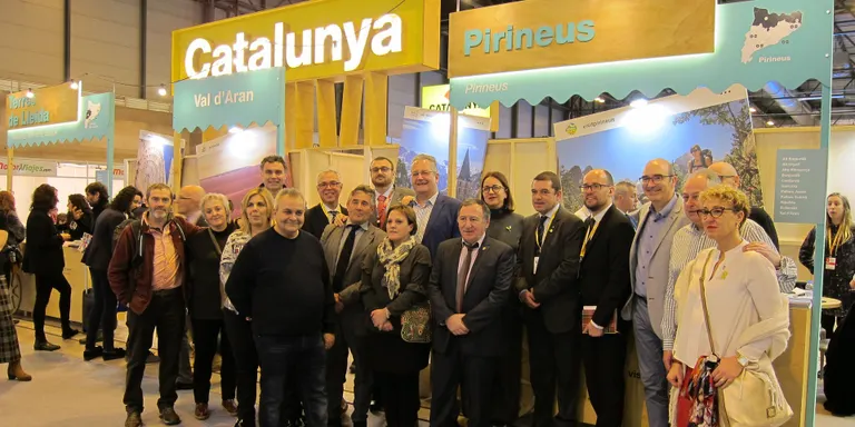 L'Alt Urgell presenta a Fitur la guia turística 'Activitats en família'