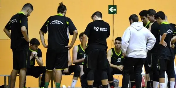 El Torredembarra BC cau a la pista de la Salle Ploms Reus i perd el lideratge (86-66)