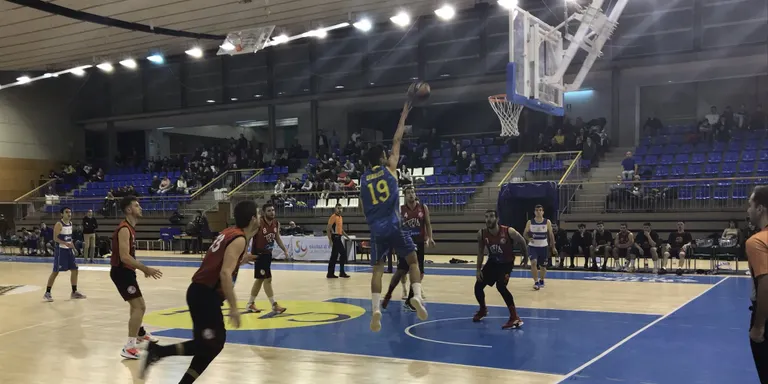 El Sedis Hidrology venç a la pista de l'AE Collblanc (63-74)