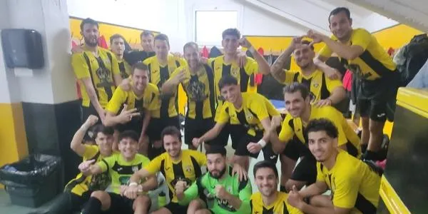 El CE Altafulla celebra la primera victòria a costa del Montblanc (2-0)