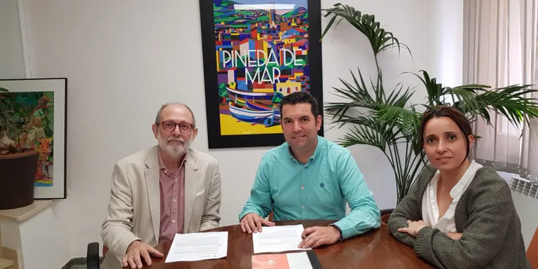 L'Ajuntament de Pineda i l'Associació Pineda Turística firmen un conveni de col·laboració
