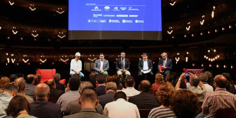 Nova audició de sardanes aquest diumenge a la plaça Catalunya