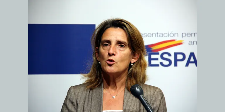 L'Estat demanarà a la UE recuperar el topall de 180 euros per MWh, i si no rep l'aval "ho farà pel seu compte"