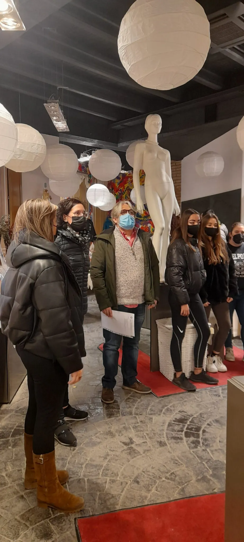 La UBIC de Solsona obre un espai efímer per la campanya de Nadal que serveixi d'aparador dels 45 establiments adherits