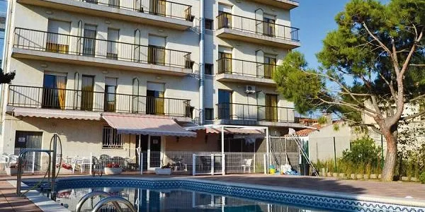 La Llar d'Avis Mar i Sol de Creixell, aïllada per tres casos positius de la Covid-19