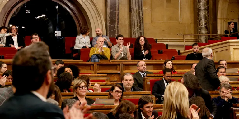 El Parlament aprova portar al Congrés una reforma perquè els delictes greus de pederàstia no prescriguin