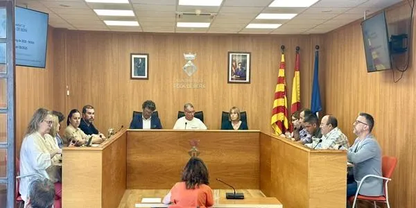 El subministrament d’equipament informàtic a l’Ajuntament de Roda de Berà crea divergències en el Plenari