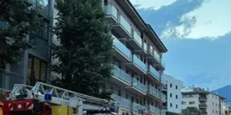 Incendi en un immoble ocupat al carrer Portal d'Andorra de la Seu d'Urgell